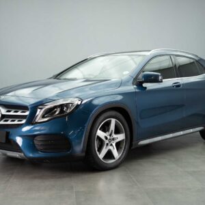 MERCEDES-BENZ GLA 200 2020