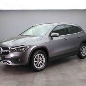 MERCEDES-BENZ GLA 200 A/T 2021