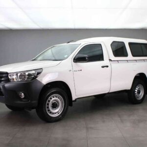 TOYOTA HILUX 2.4 GD-6 RB SR P/U S/C 2025
